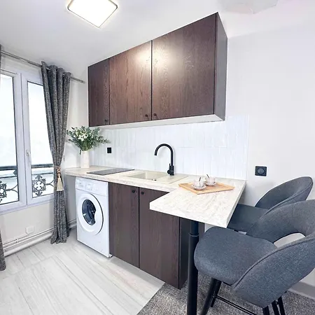 Cosy Hideaway Near Montparnasse *