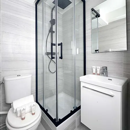 Cosy Hideaway Near Montparnasse