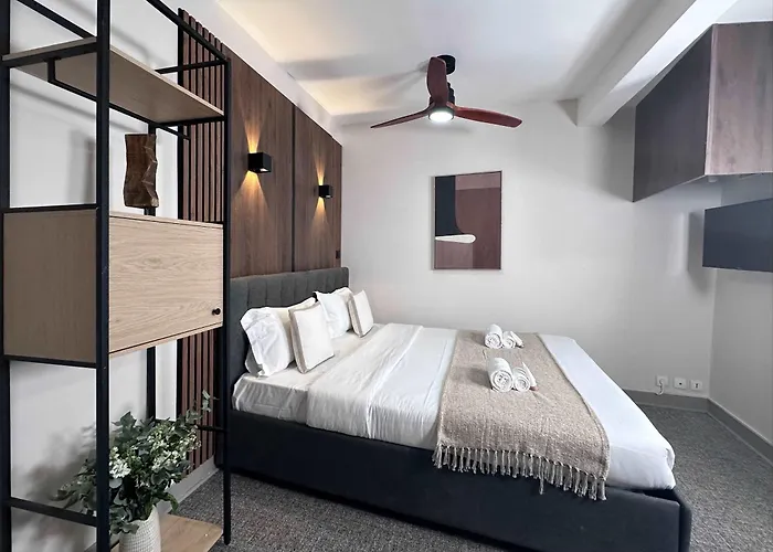 Cosy Hideaway Near Montparnasse * Париж
