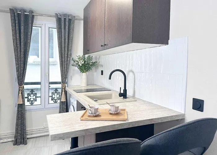 Апартаменты Cosy Hideaway Near Montparnasse Париж