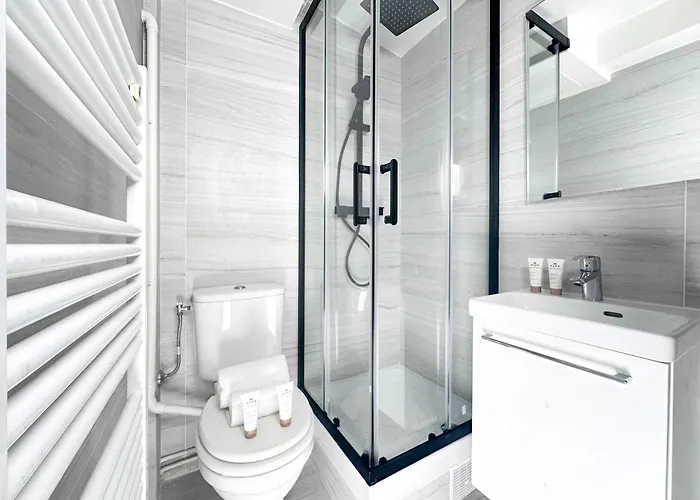 Cosy Hideaway Near Montparnasse * Париж